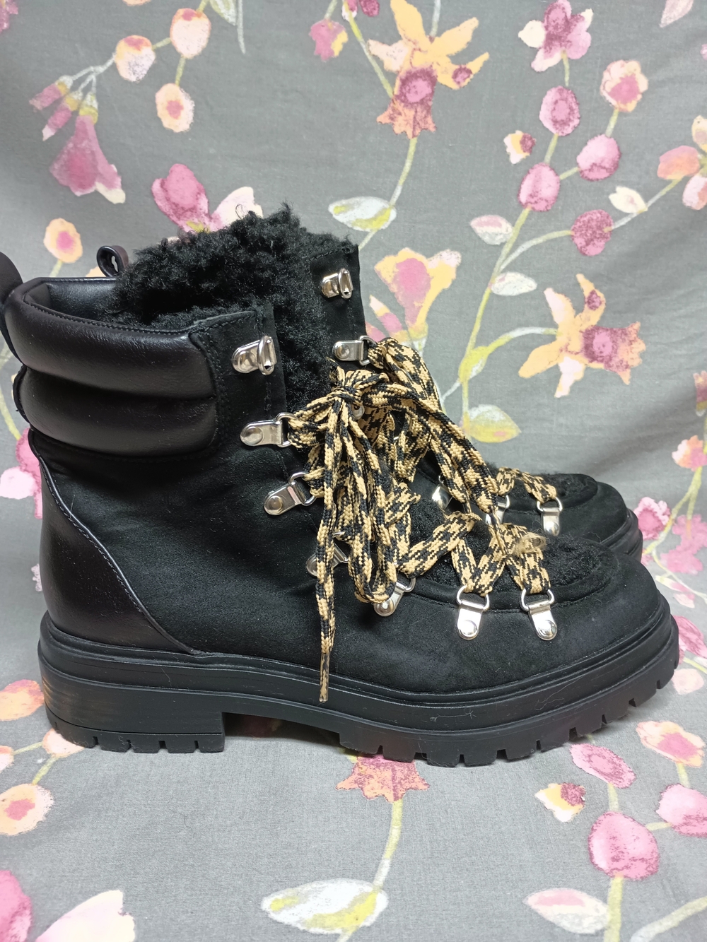Circus by Sam Edelman Black Faux Shearling Gretchen Hiker Boots Size 8